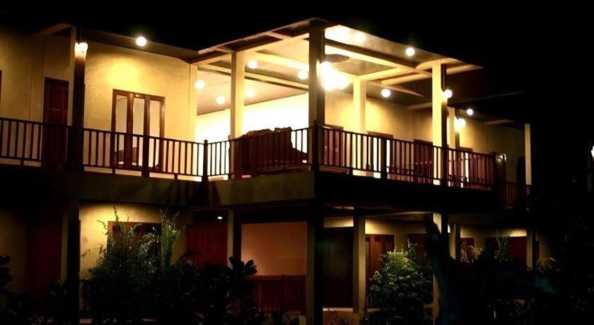 Phutawanchomdow Hotel Tha Li Buitenkant foto