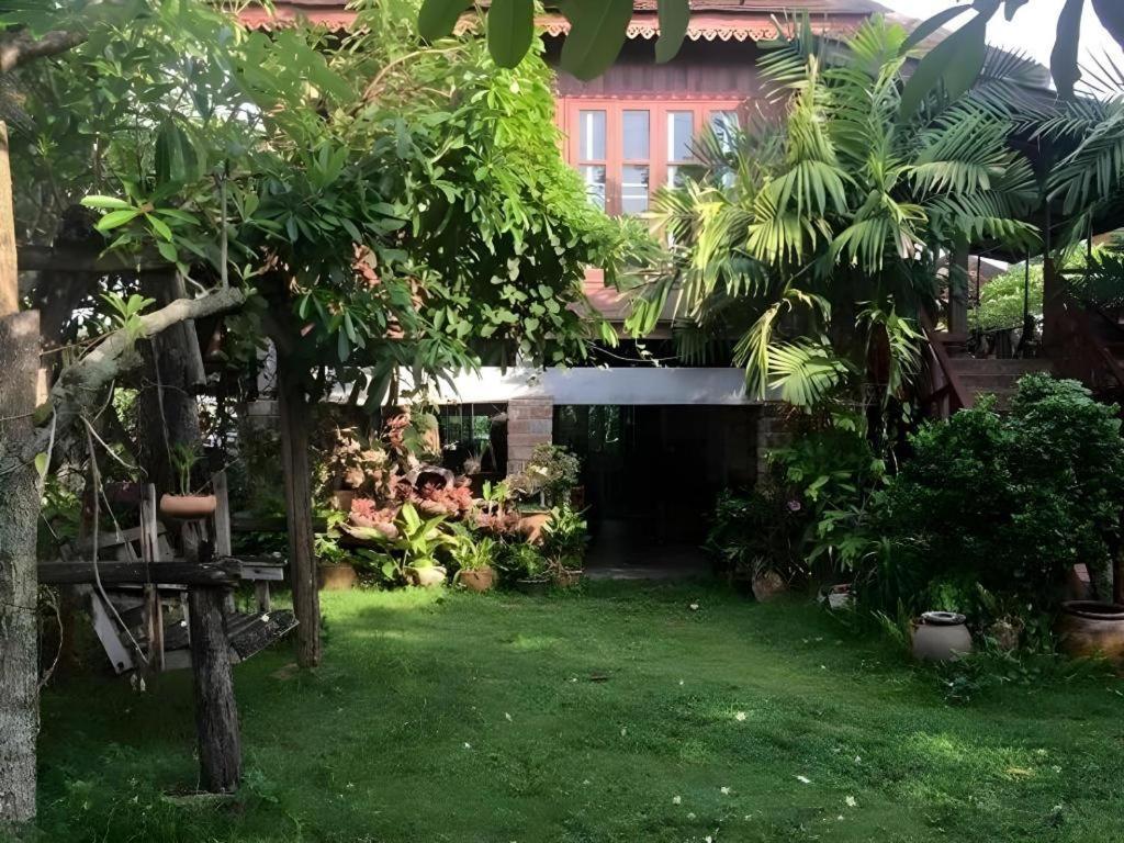 Phutawanchomdow Hotel Tha Li Buitenkant foto